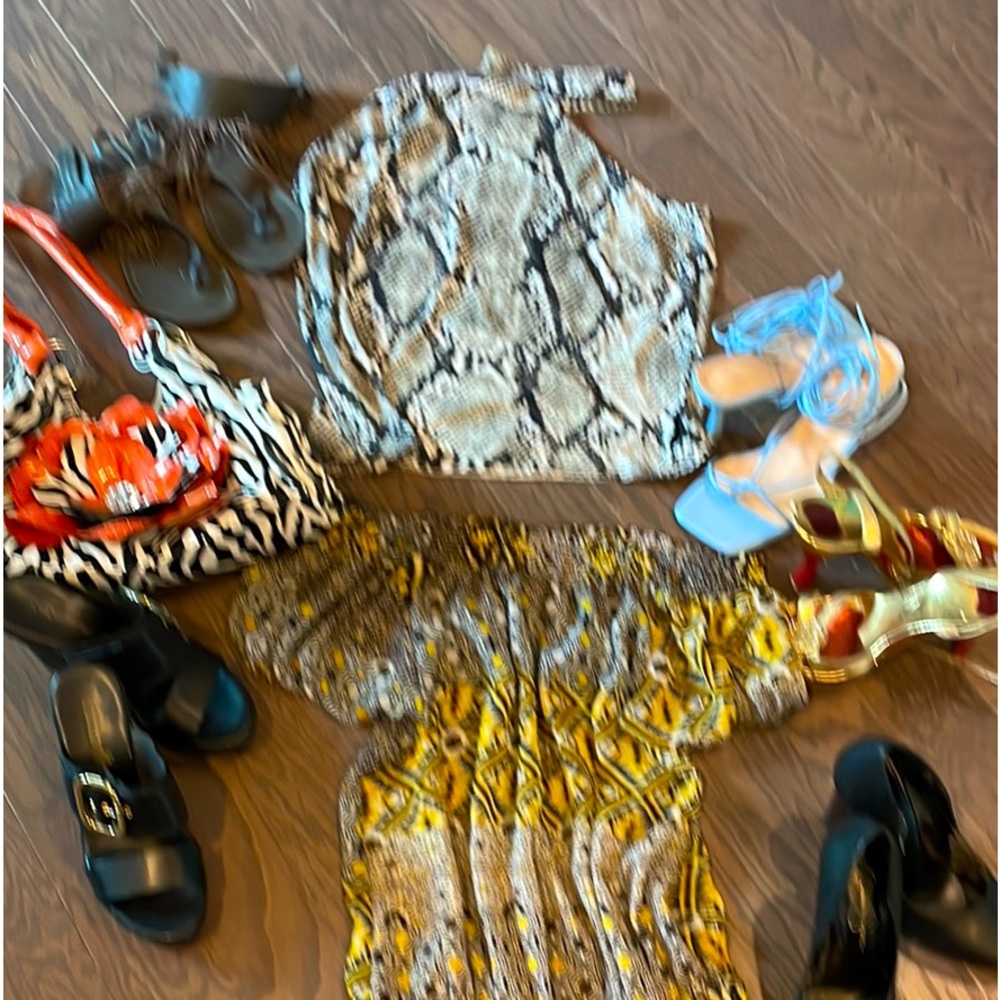 Stylish sexy tops size small, boutique tops